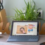 Laptop met op het scherm de HLN.be Nina-website met een recept van Lidl in beeld.