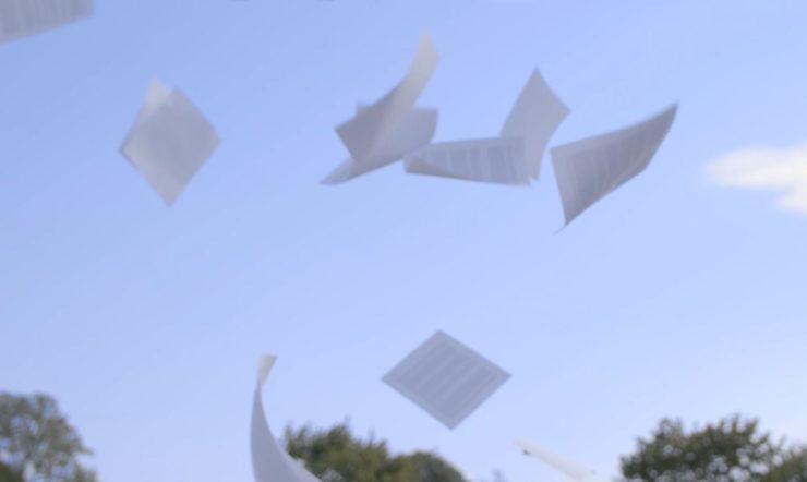 Papir der flyver på himlen