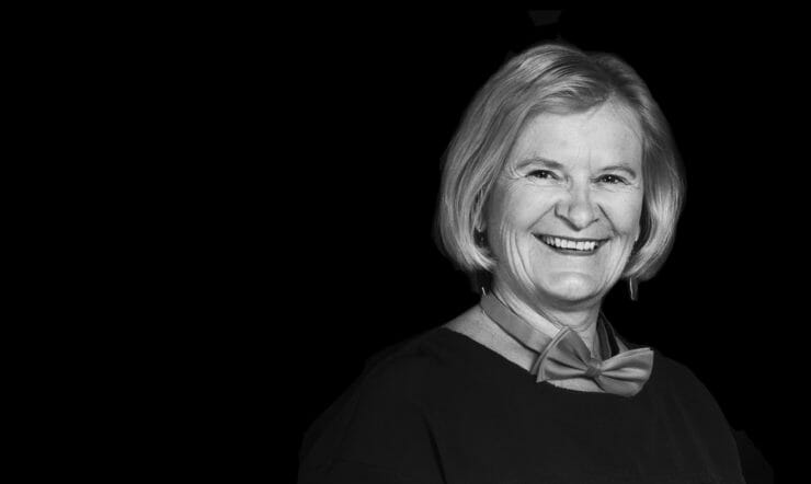 kameralle poseeraava henkilö