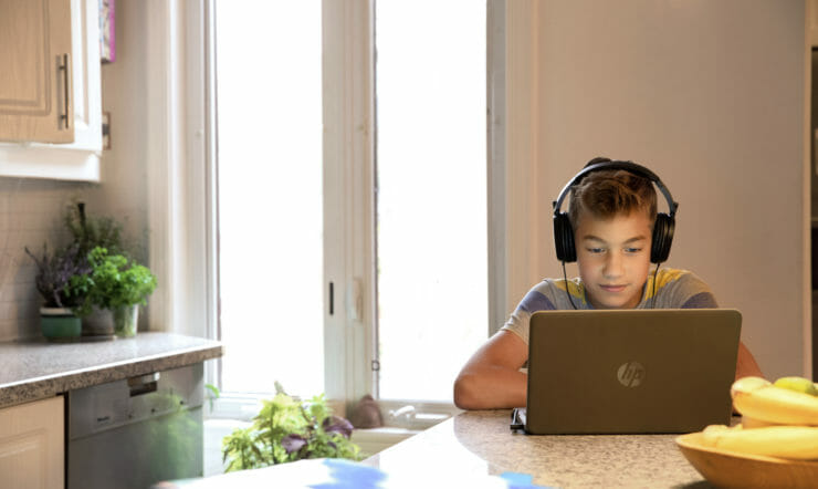 Microsoft verlaagt prijs onderwijslaptops