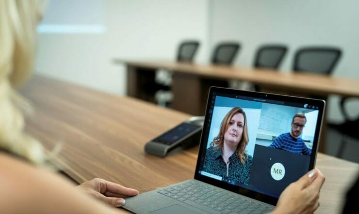 Waarom alleen een mobiel nummer voor ambtenaren niet werkt